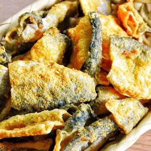 salted egg fish skin/ fried seafood snack