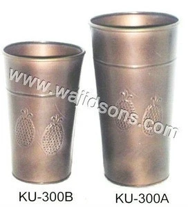 Vase Copper finish, Decorative Round Metal Vase for Home Decorations, Customized Designs are Welcome