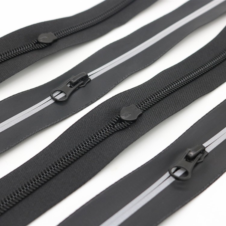 Wholesale custom made zipper black waterproof reflective zipper