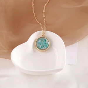 Wholesale Fashion Pressed Flower Necklace With Pendant Glass Ball Resin Necklace Jewelry