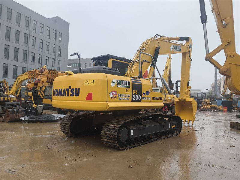 Buy Used Komatsu Pc200 Excavator Pc200-8 from PF Machinery Limited ...