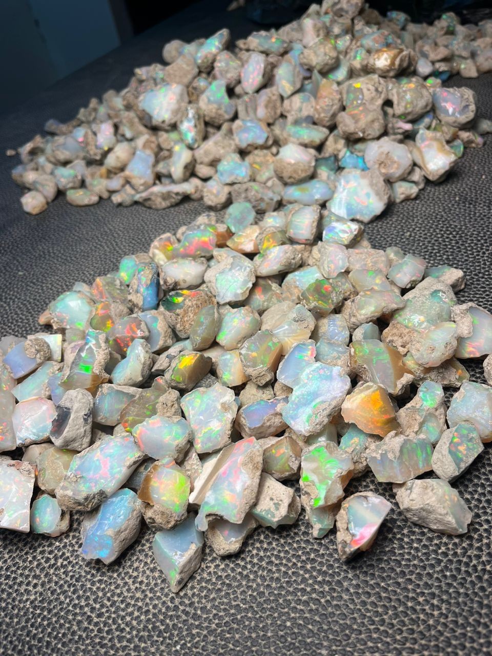 Buy Gemstones from Aylanto International, Pakistan