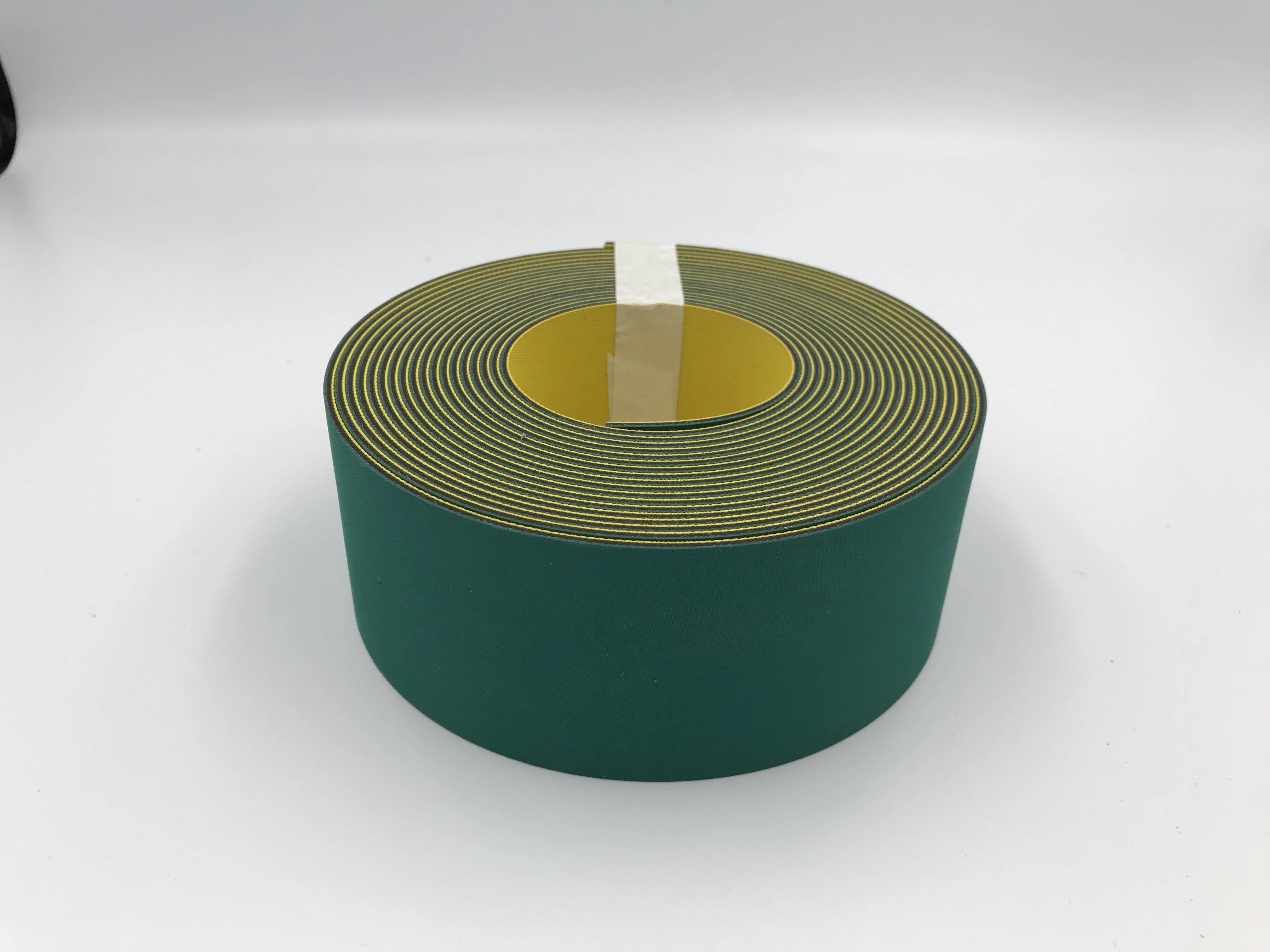 1.8mm thickness Green Yellow Polyamide Rubber Sandwich Conveyor Flat Belt For Textile Machinery Transmission