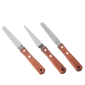 2020 Amazon Top Seller New Kitchen Accessories Product Three-piece Wooden Handle Stainless Steel Cream Spatula Cake Knife
