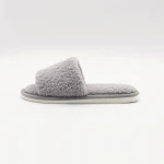 Customized  Womens Slippers Fuzzy House Slippers  Soft Anti Slippery Stylish For Women