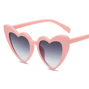 Latest Heart Shaped Sunglasses For Women Fashion 2019 Red Black Big Sun Glasses Female Dropshipping Eyewear Party
