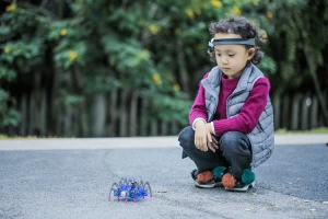 MindLink Robotics Brainwaves EEG portable kid toys Mind-Control Spider Robot