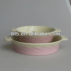 New design nice quality ceramic oval cake bakeware with pink