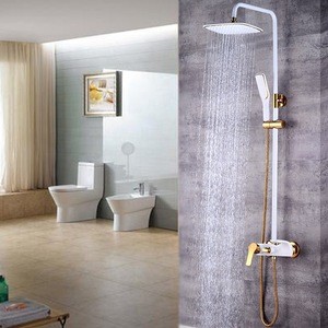 Outdoor Side Mounted Bathtub Gold Color Bath And Shower Faucet