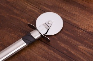 Pizza Cutter Wheel with Protective Blade Guard, Stainless Steel