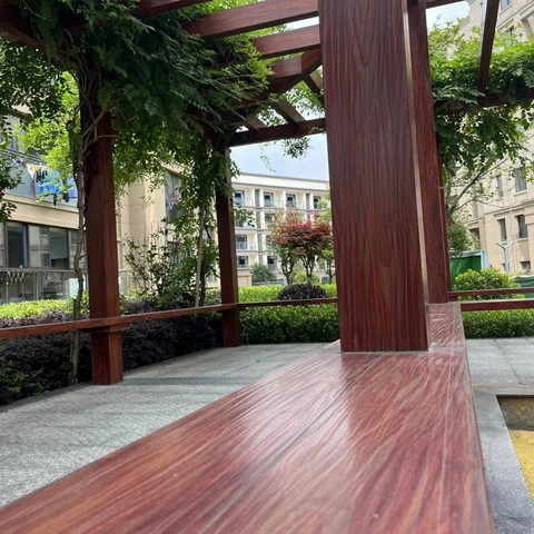 QIANGFENG ALUMINUM Art Gallery Walkway wood grain aluminum profiles garden landscaping  decking Aluminum Winding Path