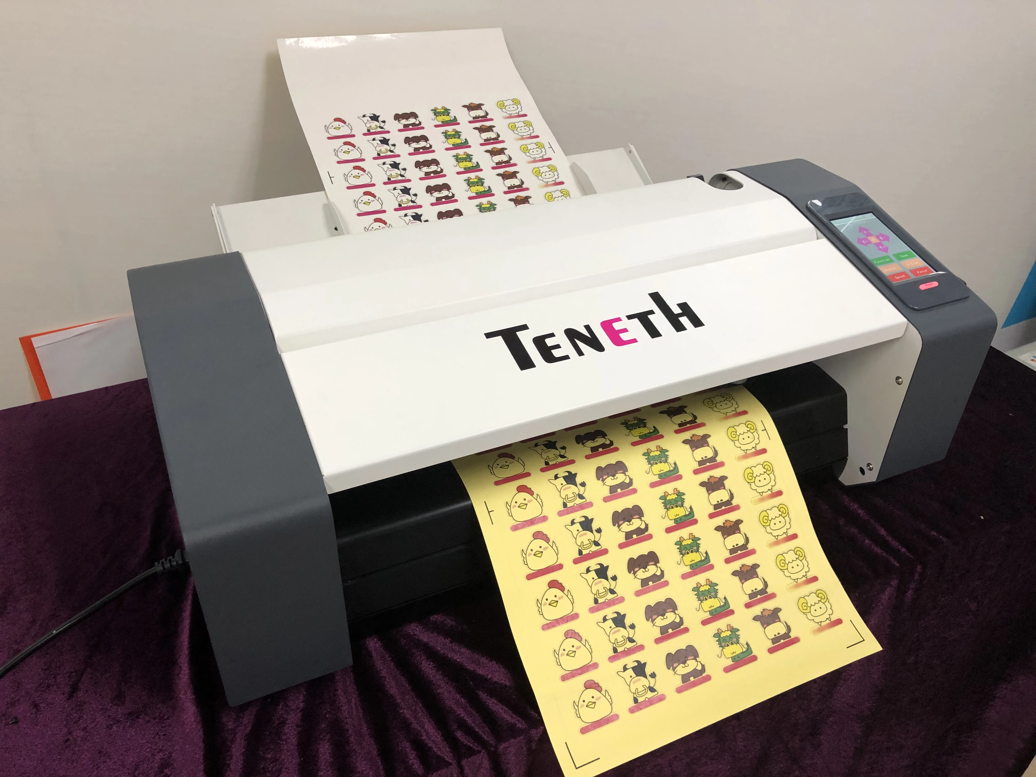 Tenethnew  model paper cutter with faster speed and full touch screen / label cutter /A3  digital die sheet cutter
