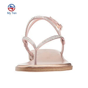 2018 New Strappy Design Fashion Flat Summer Shoe Sandals for Women