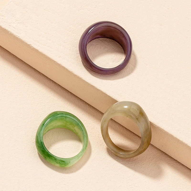 2021 Hot Sale Clear Green Purple Brown Acrylic Band Ring Set Vintage Irregular Geometric Acrylic Finger Ring Set