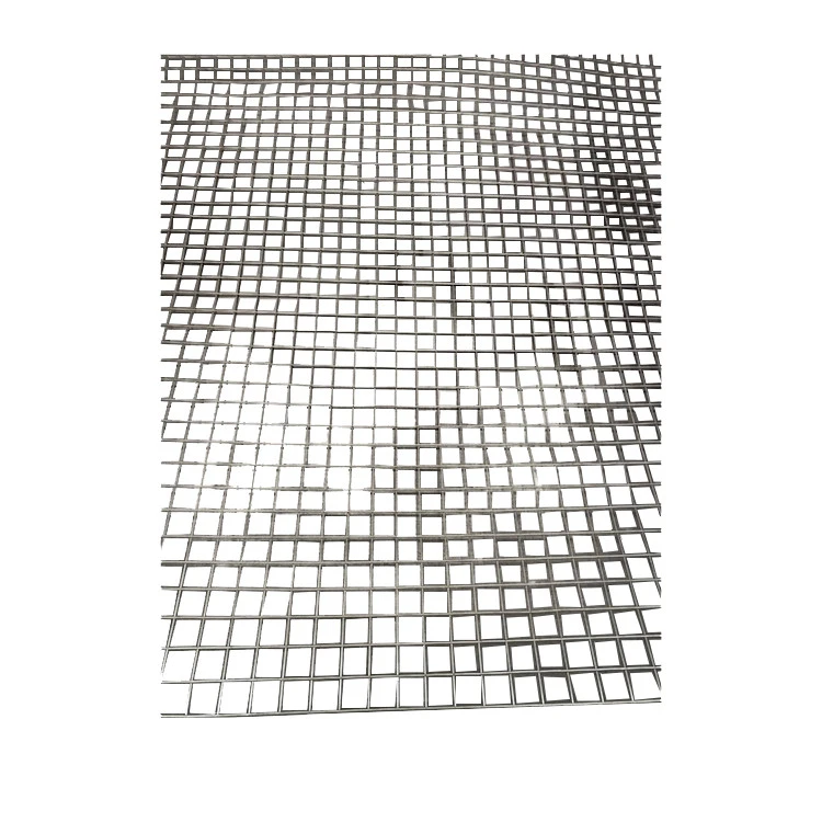 Customized Square Hole Fencing Net Iron Wire Welded Mesh Roll