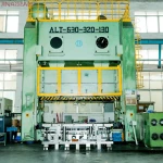 Factory Direct Sale Power Press 400 Ton Hydraulic Metal Shear Scrap Compressers Baler
