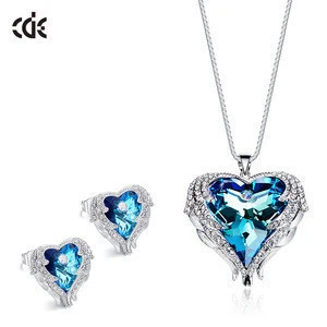 Guangzhou jewelry market lady earring necklace fashion crystal jewelry set