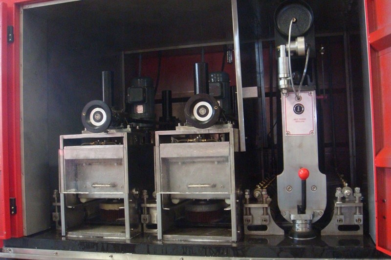 Sheet &amp; Plate Abrasive And Deburring  Machine