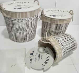 Wicker washing  laundry basket  with cotton liner and lid
