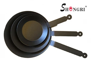 Iron pan with flat iron handle