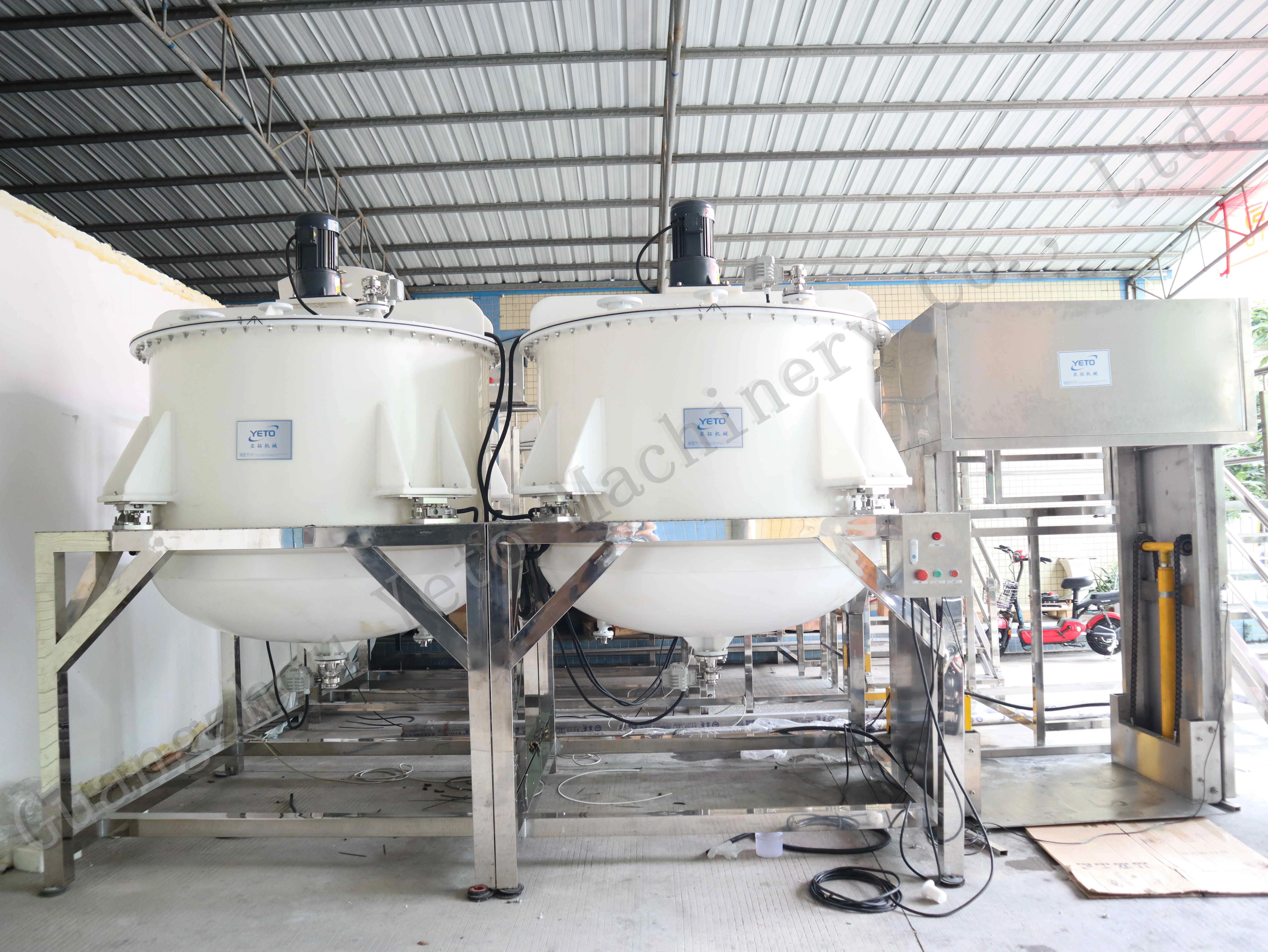 2T Toilet Detergent  Chemical Product Polypropylene Tank Anti Corrosive Flange Type Mixer Tank Pp Corrosion Resistant Mix