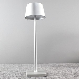 Adjustable light IP54 waterproof led dinner table lamp rechargeable outdoor restaurant desk lamp for hotel