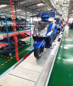 Automatic electric motorcycle assembly line