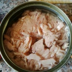canned tuna chunks in soybean oil 160g