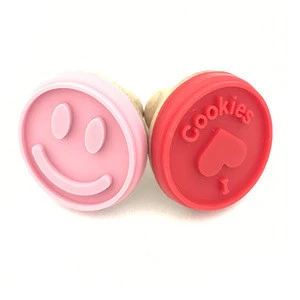 Cookie Stamp Animal Cake Mold ,Christmas Baking Dessert Press DIY Decoration Press Cake Cutter Mold with Solid Wood Hand