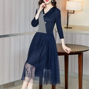 Striped pleated waist dress 2021 summer new womens lace high-end large swing skirt