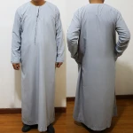 The factory wholesale 2021 hot models Long sleeve plain Islamic clothing Mens Omani Cotton Arab Robe