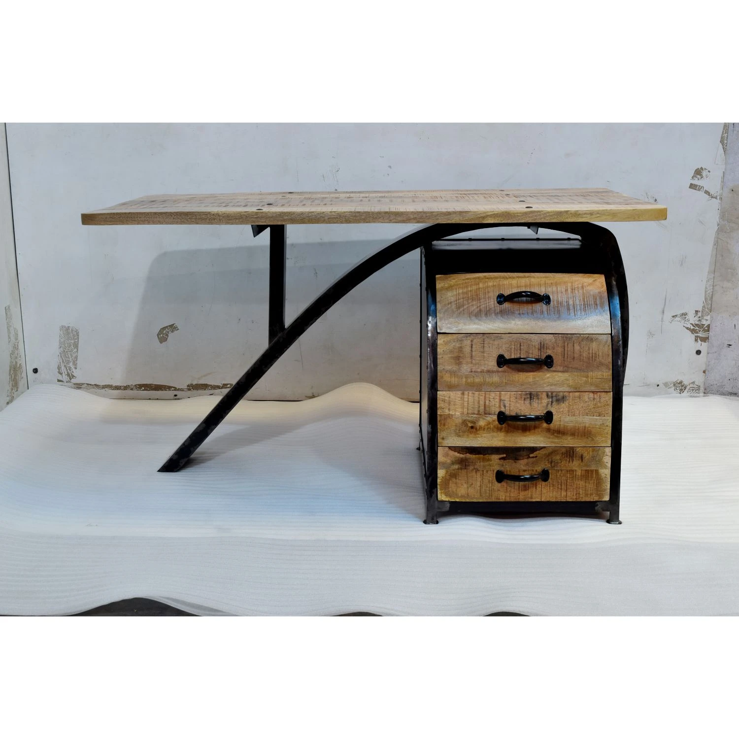 Unique Industrial Design Wooden Drawer Metal Office Desk