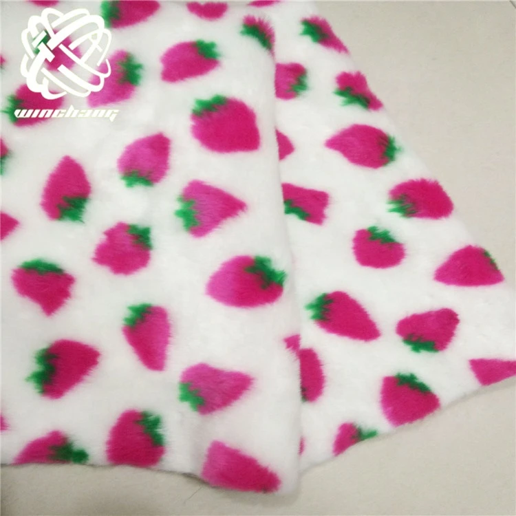 China Manufacturer Wholesale Strawberry Pattern Printed Jacquard Artificial Fur Faux Fur Fabric Fake fur Blanket Matercial
