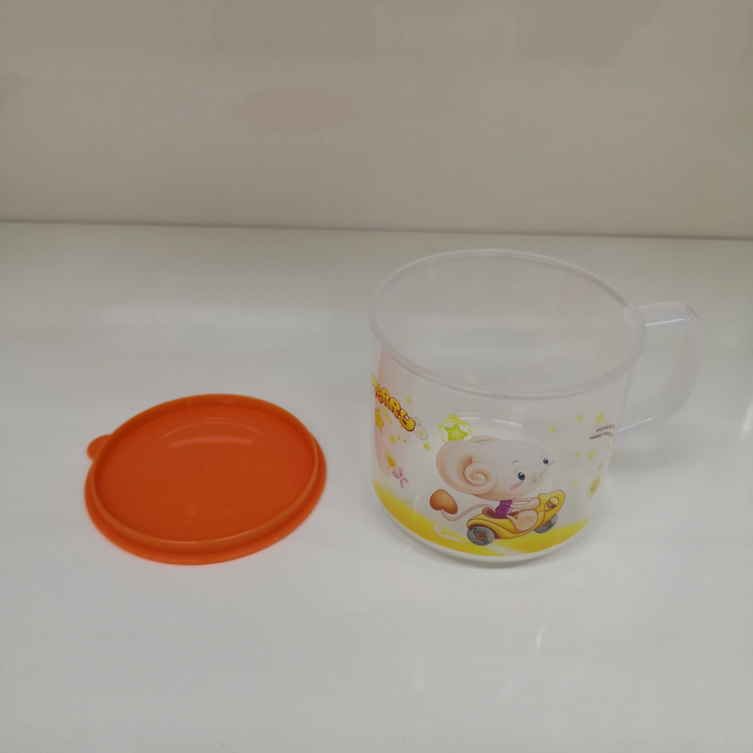 Good quality PP material baby drinking cup
