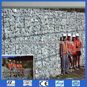 Gravel backfill stones for retaining walls