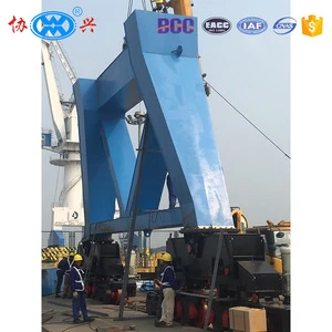 hot sale natural 20 tons mobile rail mounted harbour portal crane with hopper system