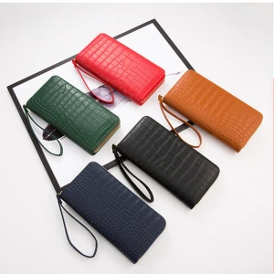 Hot sale PU leather womens wallet trendy crocodile leather wallet zipper multi-compartment hand bag card holder wallet