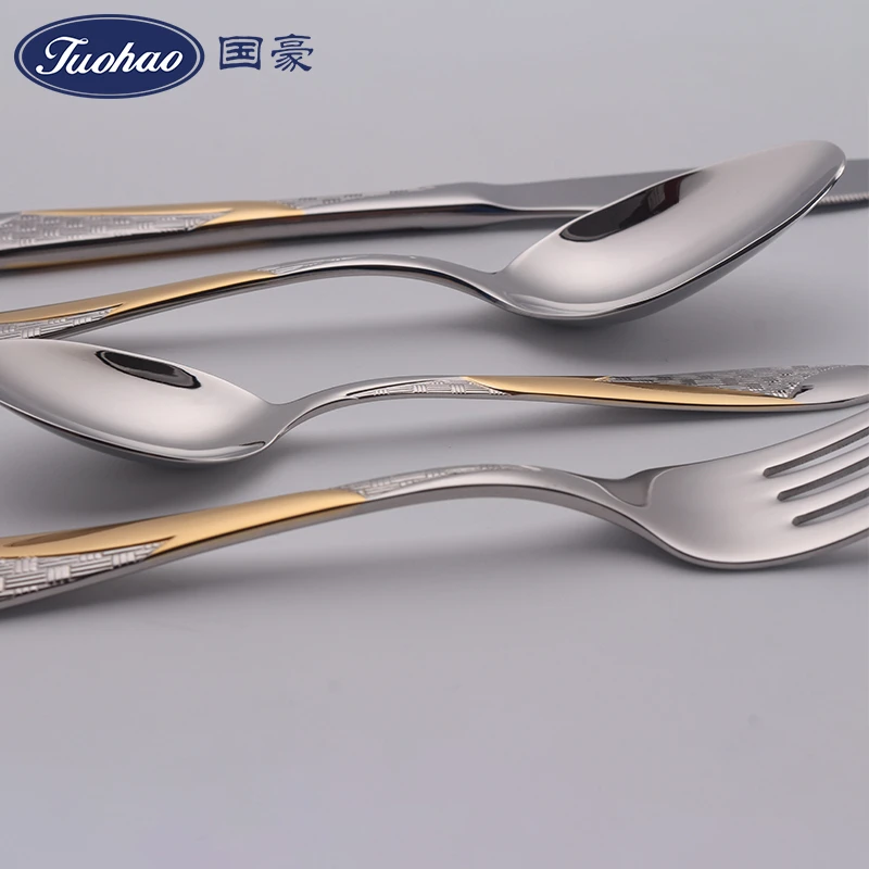 Low MOQ wholesale flatware kit 18/10 stainless steel dinner spoon reusable golden silverware elegant cutlery set