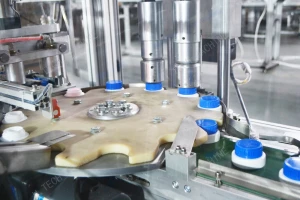 Manual table top plastic screw bottle cap make capping machines machine