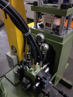 Small Vertical PVC Plastic Injection Molding Machine