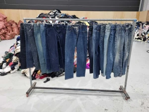 Used clothes, brand Jeans