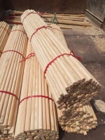 Durable Pine Wooden Broomstick for Household & Industrial Use
