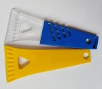 Comfortable Plastic Home and Car Remove Ice and Snow  Handheld Snow Shovels      Ice Scraper