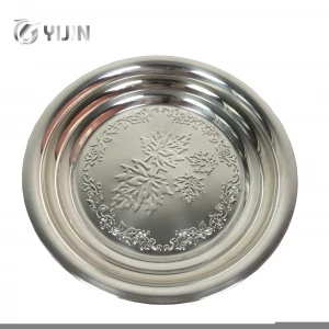 Exquisite dinnerware serving plate metal stainless steel dish with maple leaf pattern