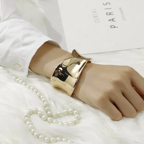 Fashion Jewelry Summer Open Cuff Bracelet Glossy Highly Polished Non-Tarnish Metal Alloy 18K Gold Bracelet Bangles Women