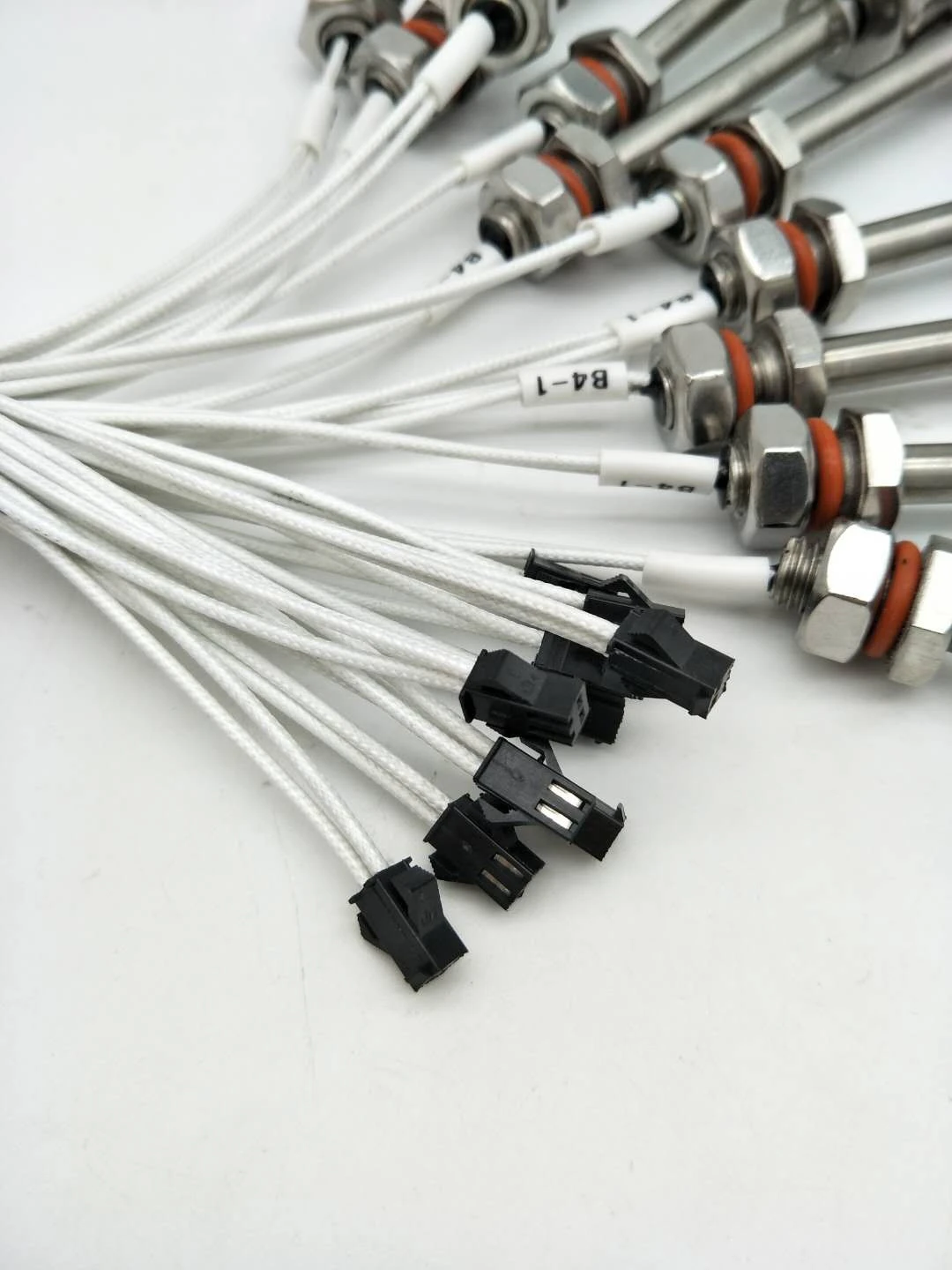 Manufacturer Customized auto wire harness cable assembly with connector