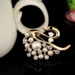 3.8 x 2.8 cm 12g Vintage Bird Lover Swan Crystal Jewelry Brooch Broach