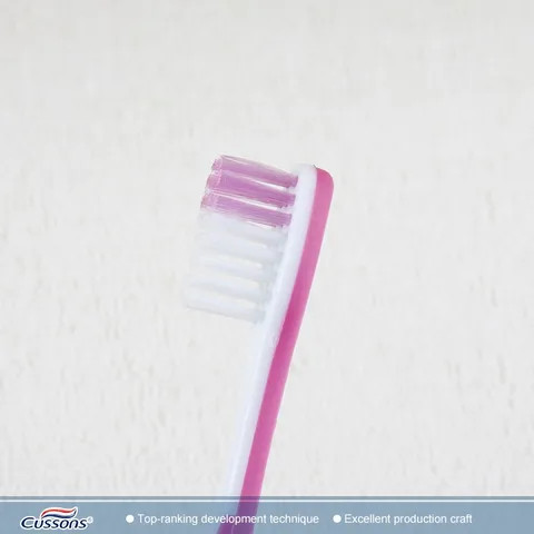 Factory selling cute design toothbrush kids novelty toothbrush for kids