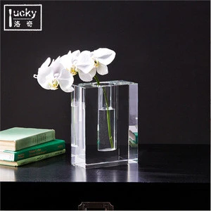 small clear acrylic vase