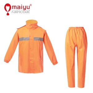 The new polyester raincoat poncho waterproof breathable rain gear